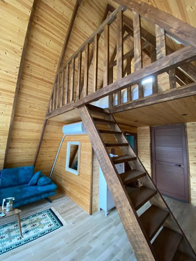 Agora Farmhouse Koman
