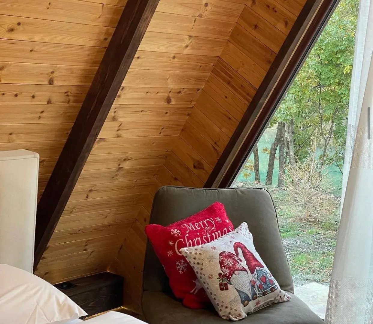 Agora Farmhouse Koman Guest house