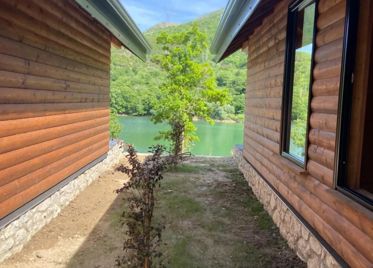 Pensión Agora Farmhouse Koman