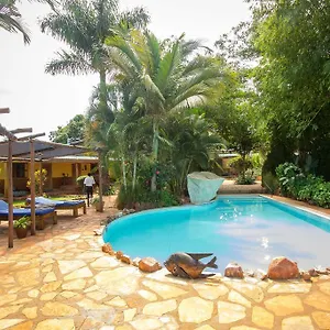 2 Friends 4*, Jinja Uganda
