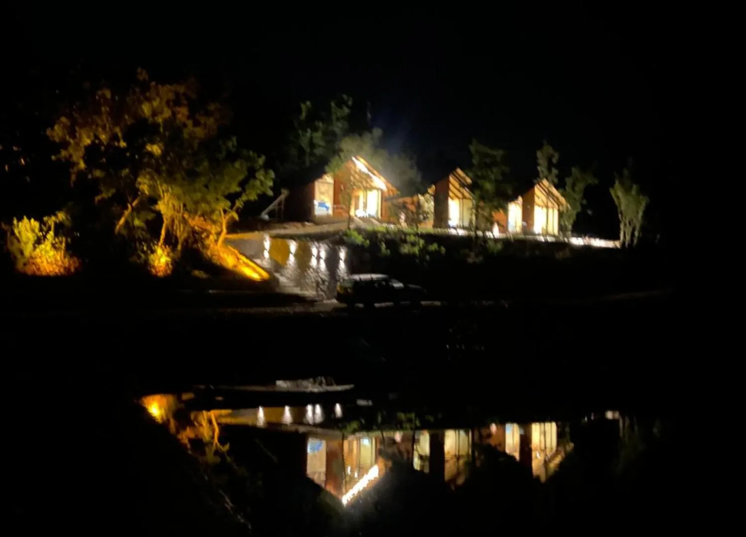 Agora Farmhouse Koman Guest house